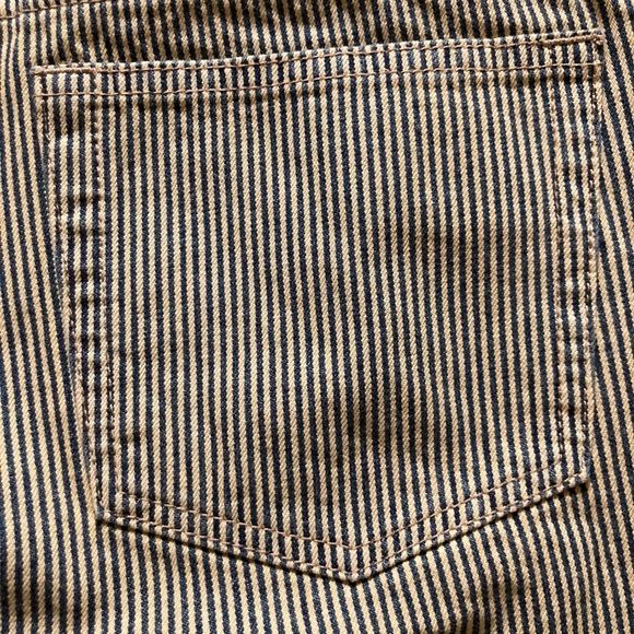 New York and Company Jeans - Picture 8 of 9